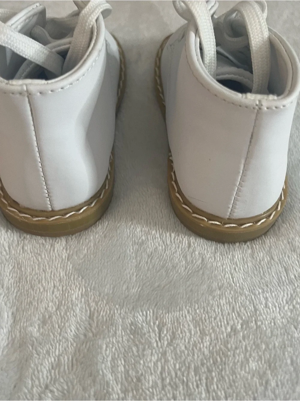 Trimfoot Co. Toddler White Leather Lace Up Walking Shoes Sz 4